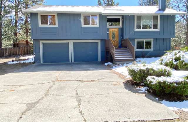 Escape to a Wooded Oasis - 4BR-3BA w/ Bonus Room - 60888 Onyx Street, Bend, OR 97702