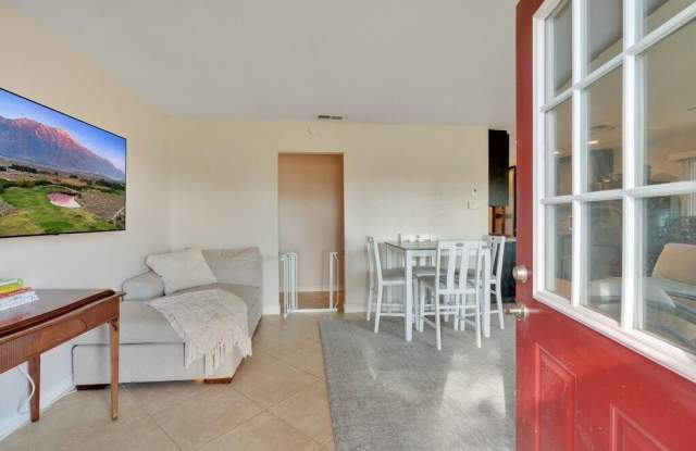 49164 Hibiscus Drive