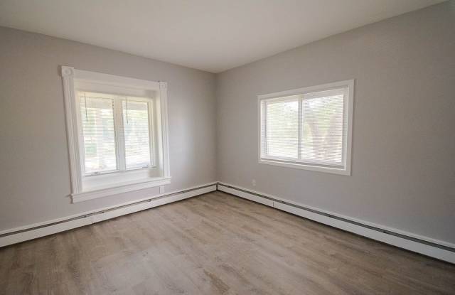 836 S Newton Ave