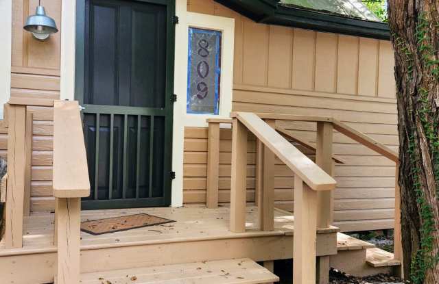 Photo of Single Family Home Close to UF!