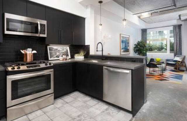 Photo of 939 16th St Unit D22