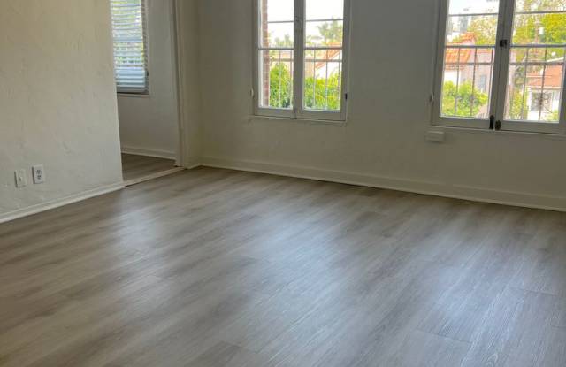 Mansfield Apartments