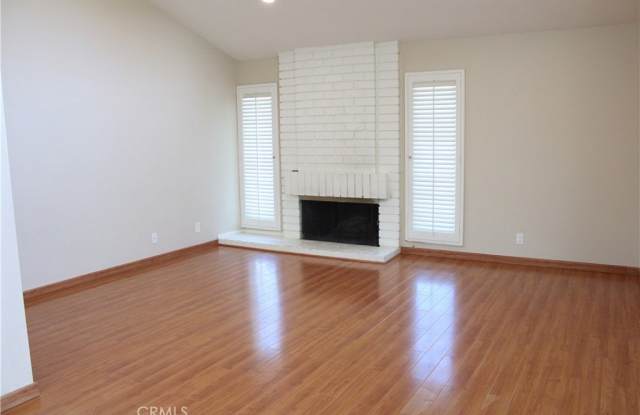 19431 Sierra Luna Road