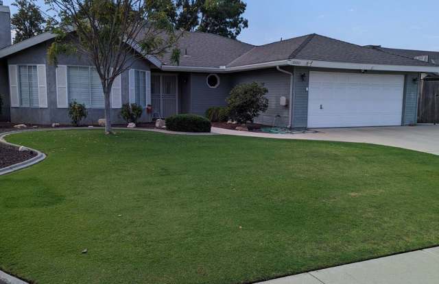 10001 Vanessa Ave