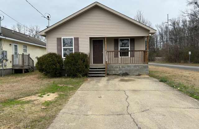 3502 12th Street- Available for leasing now!!