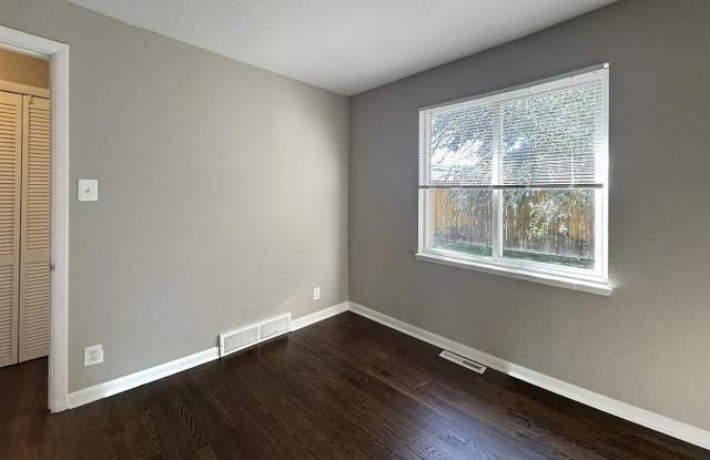 Robinson Flats Apartments