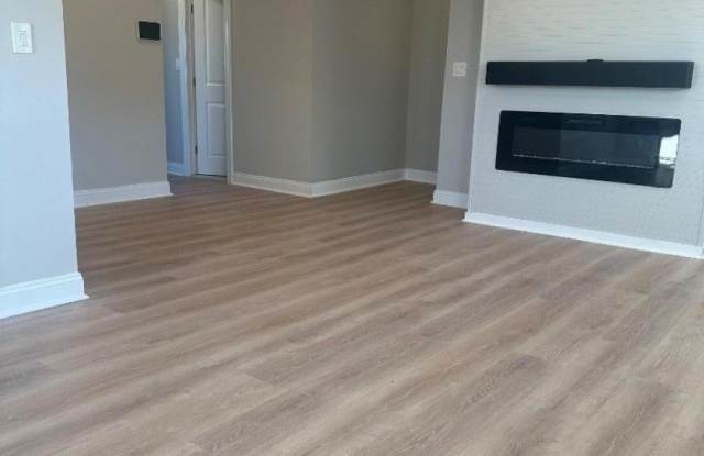 Photo of 25 River Rd