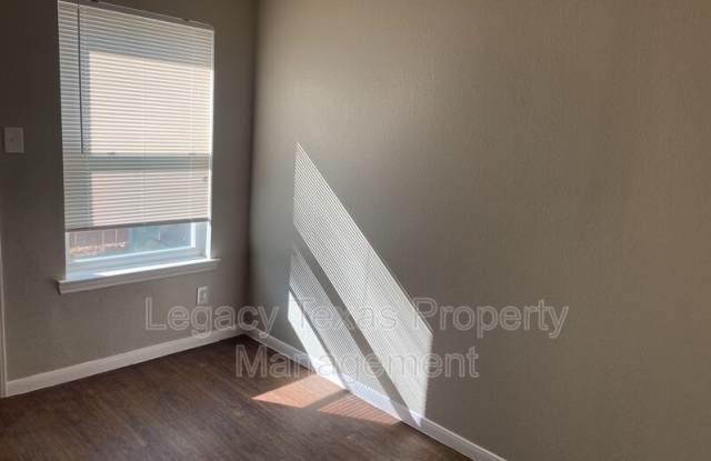 1607 D SUN VALLEY DR