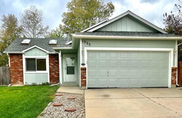 Charming 3 Bed, 1.5 Bath Home in Loveland - 1555 Sussex Court, Loveland, CO 80538