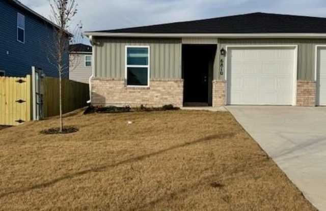 Photo of 6810  SW Memphis  AVE