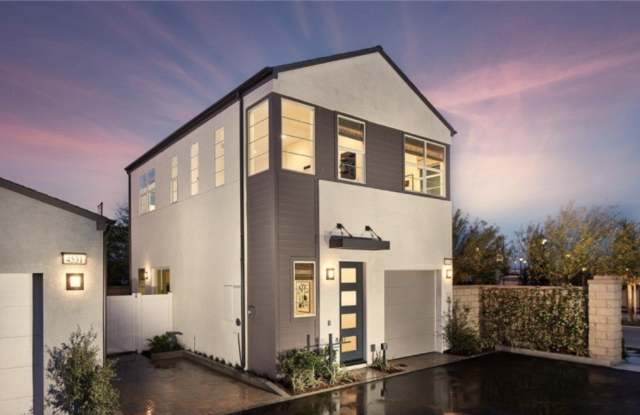 2456 E Encanto Paseo