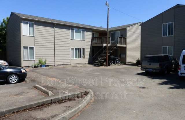 Photo of 654 SW 7th-