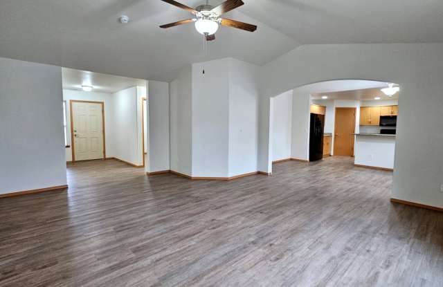 Photo of Open, One-Level Living- 4 Bedroom, 2.5 Bath Richland Home with Spacious Backyard