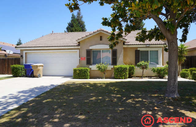 Beautiful 3BD/2BA Home in SW Bakersfield — Fireplace, Landscaping Included & Lovely Backyard!