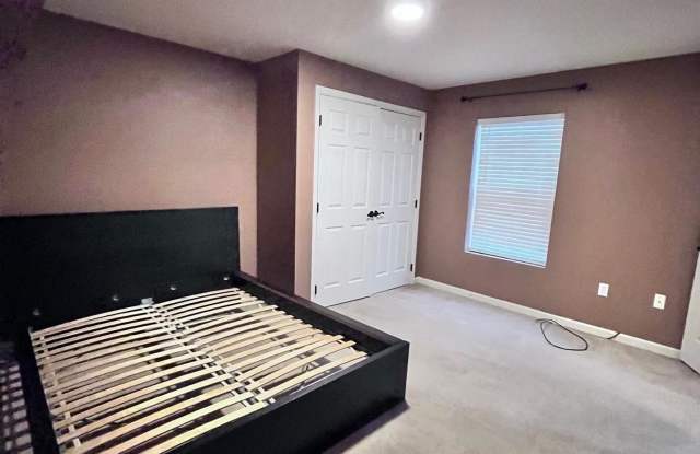 2847 LINDEN KNOLL Court