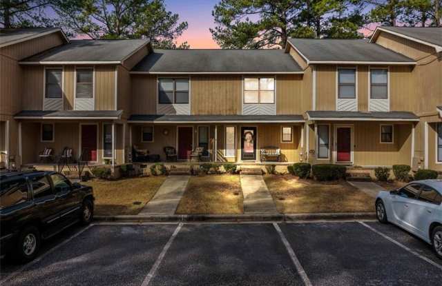 1207 Huntsman Court