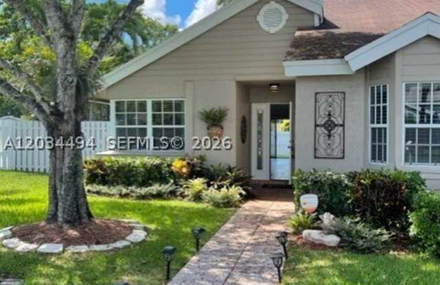 11160 SW 11th Pl