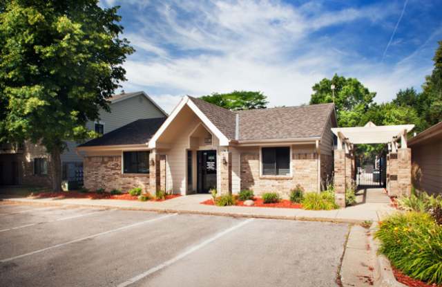 Windsor Square by Broadmoor