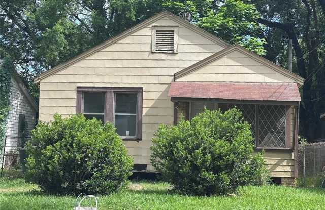 309 Edwards Street