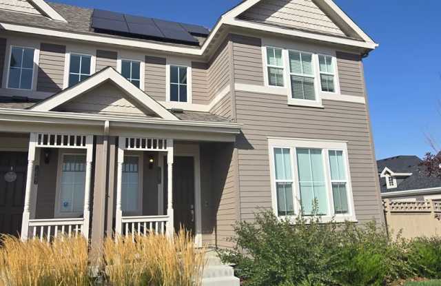 Spacious 4B/3B Available Early April!