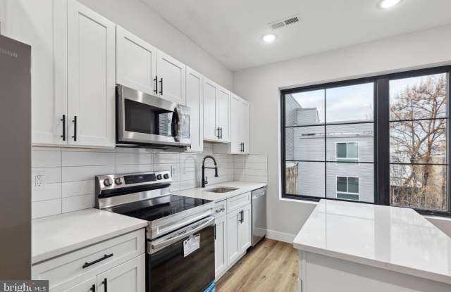 Photo of 1840 N GRATZ STREET