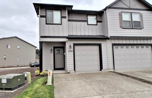 1323 NE 83rd Dr - 1323 Northeast 83rd Drive, Hazel Dell, WA 98665