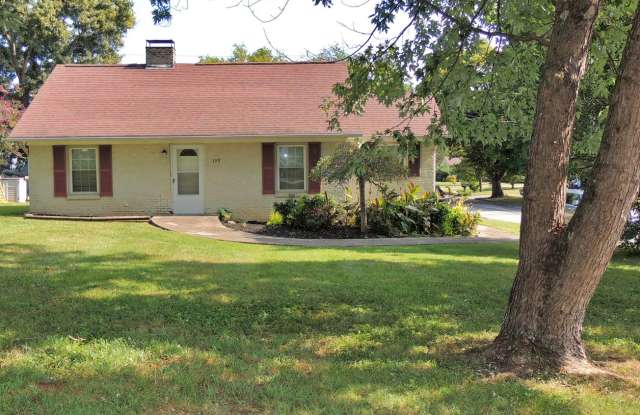 COMING SOON!   Available now Beautiful 3 Bedroom in ALCOA!