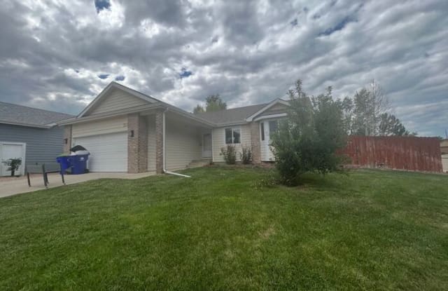 353 Amber Drive - 353 Amber Drive, Windsor, CO 80550