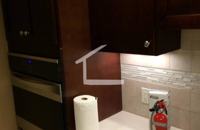 Nicely renovated, PET FRIENDLY 2 bed with free parking and a seasonal swimming pool!