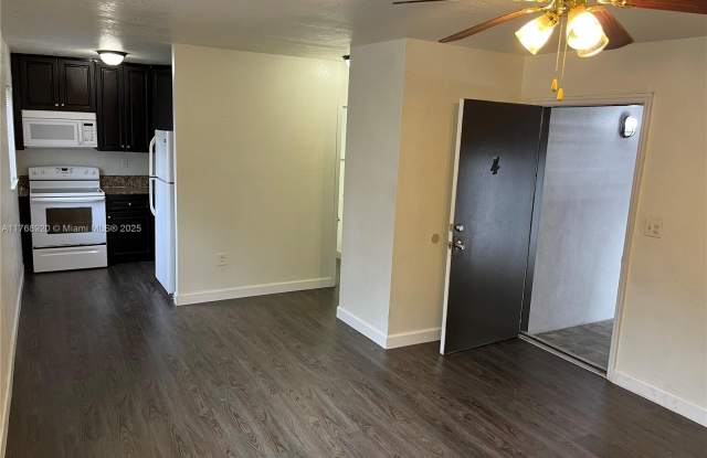 Photo of 180 NE 71st St