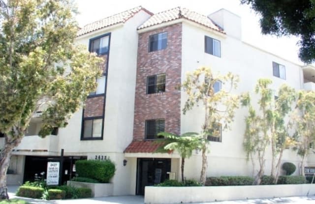 Photo of 2437 Corinth Avenue