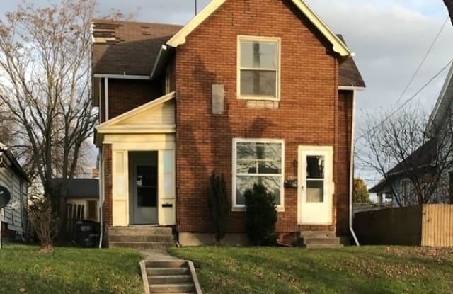 1549 Oak St - 1549 Oak Street, Toledo, OH 43605