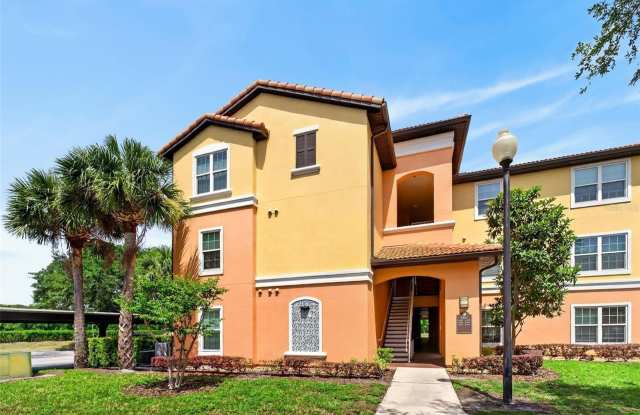 5467 VINELAND ROAD