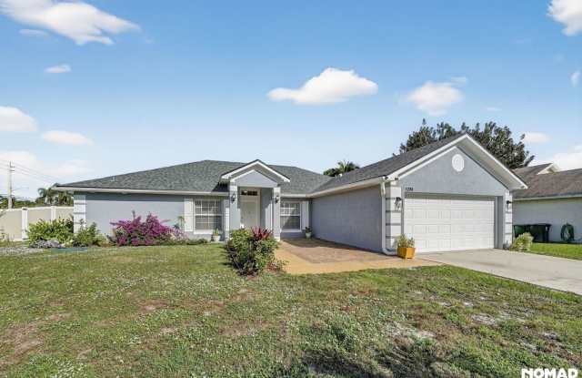 Spacious 4BR House in Port Saint Lucie
