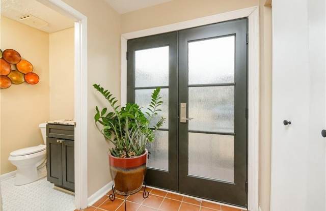 3621 Chattahoochee Court