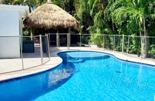 401 SE 3rd Terrace, Deerfield Beach, FL 33441 - 4737