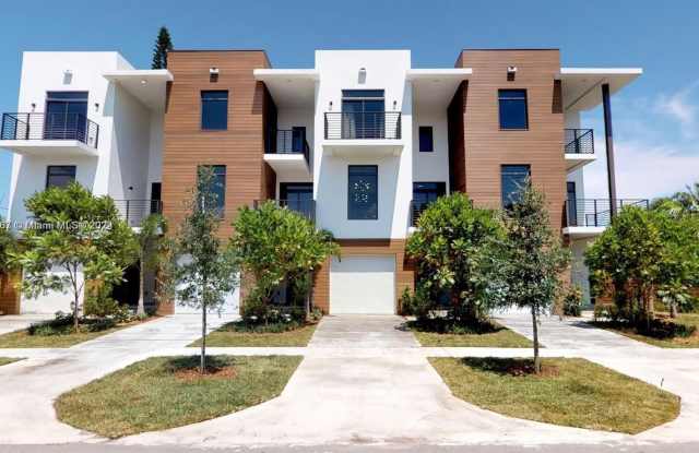 1507 N 17th Ave