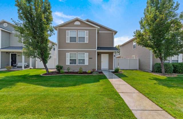 Photo of Very Clean 3 Bedroom Home with Community Pool _ Pet Friendly!