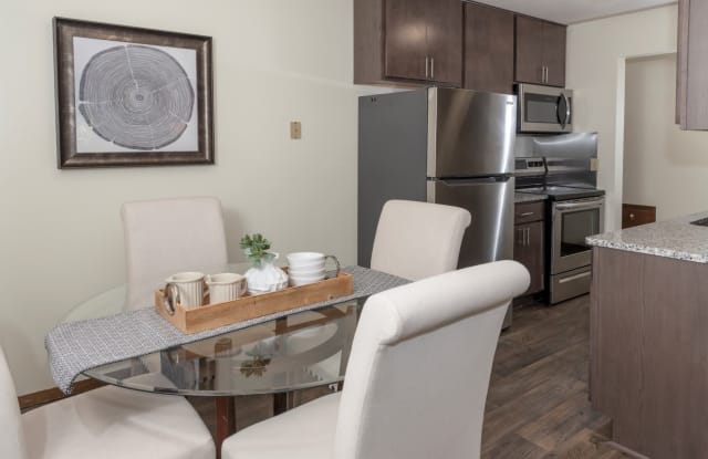 Photo of Burnsville Parkway Apartments