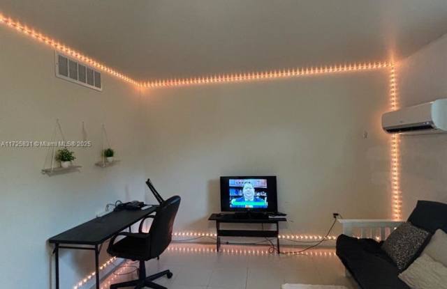 14035 Northwest 2nd Avenue