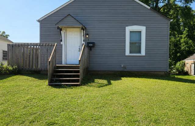 Refreshed 2 Bed, 1 Bath Home