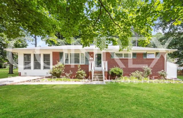 501 Lindbergh Street - 501 Lindbergh Street, Winston-Salem, NC 27104