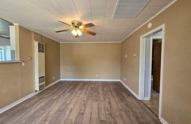 Photo of Cute 2 bedroom home near OBU