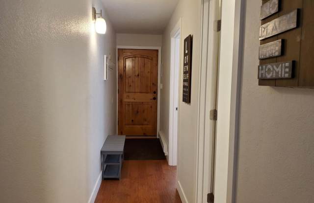 1530 Empire Avenue unit: 200