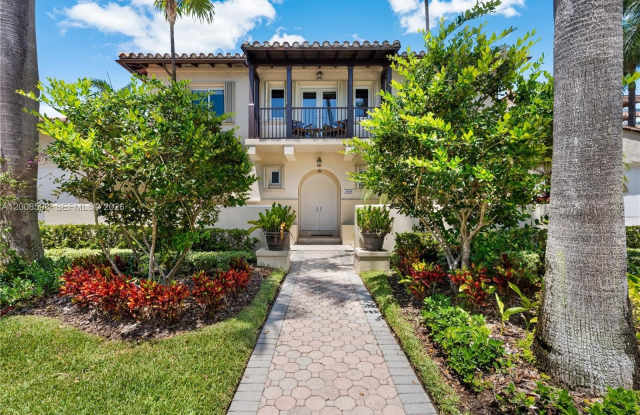 13636 Deering Bay Dr