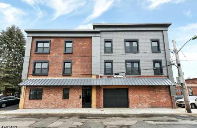 8 Personette St Unit 3