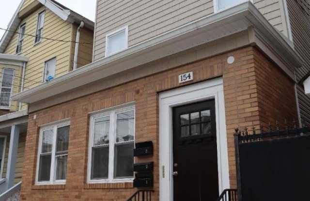 154 Garside St 1st Fl.
