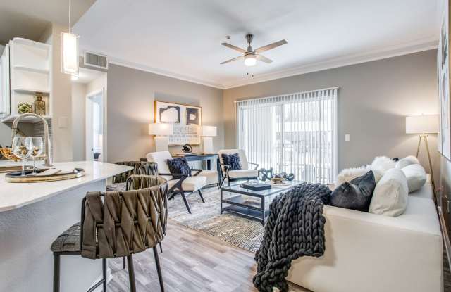 Vista 121 Apartment Homes