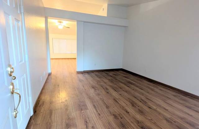 AVAILABLE NOW Beautiful Home with Sparkling Pool in Superstition Springs!!