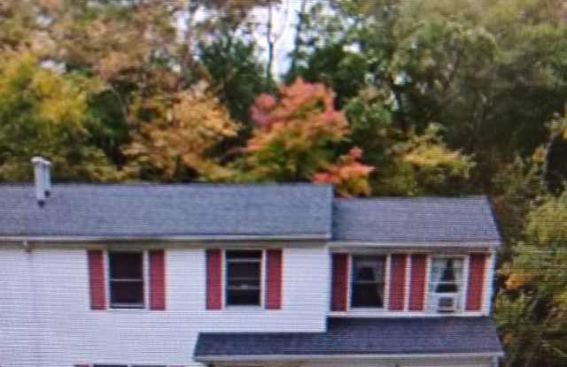 936 Russell Rd